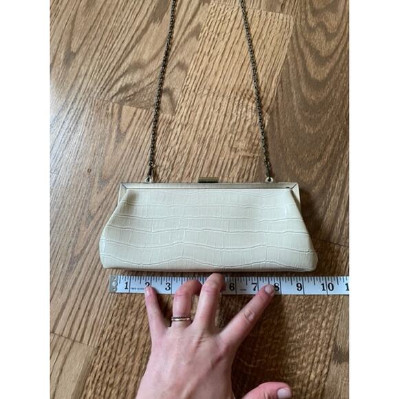 BANDOLINO Cream Ivory Crossbody Clutch - Picture 3 of 10